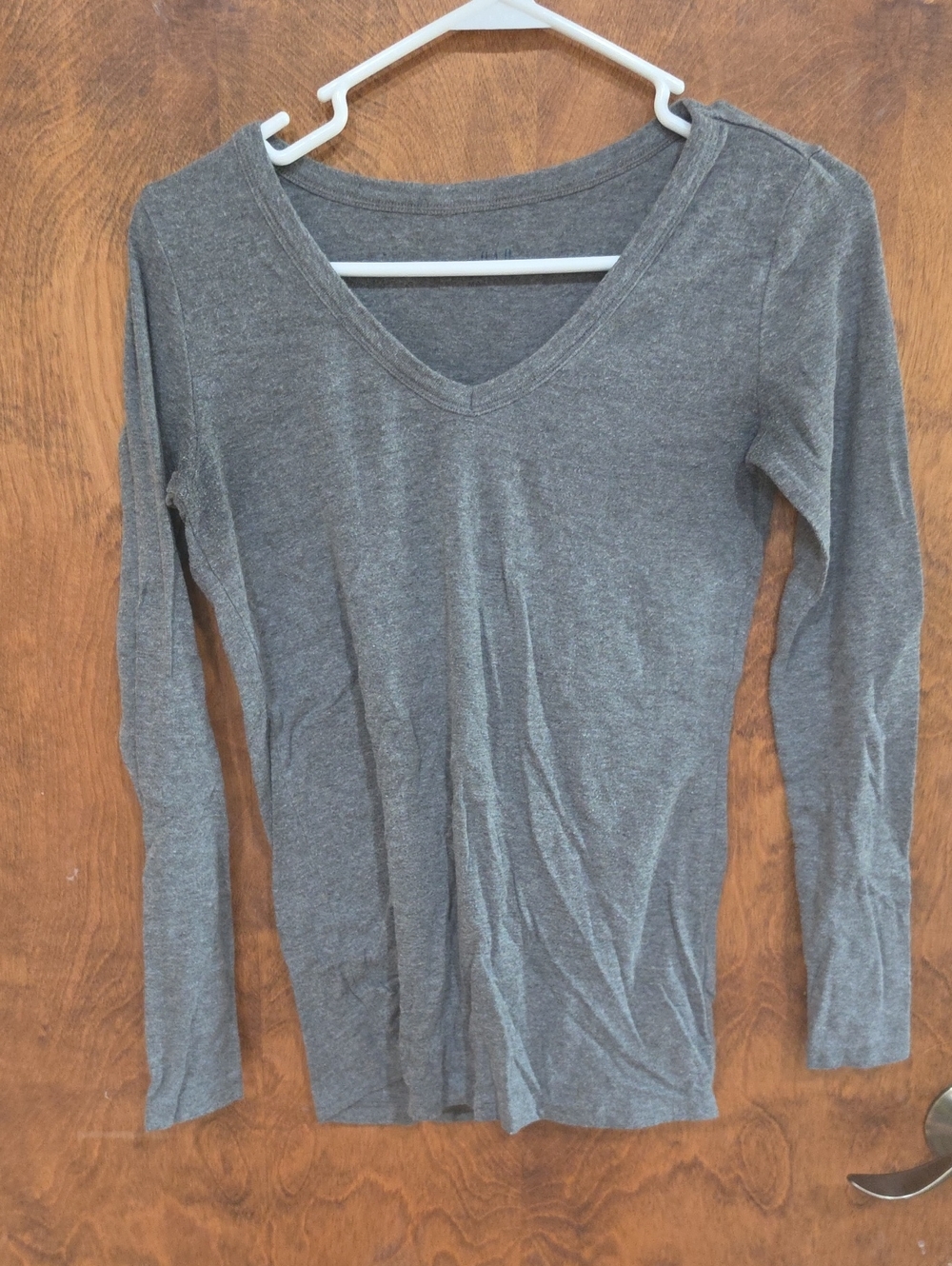 GAP Women's Charcoal V-Neck Long Sleeve Tee